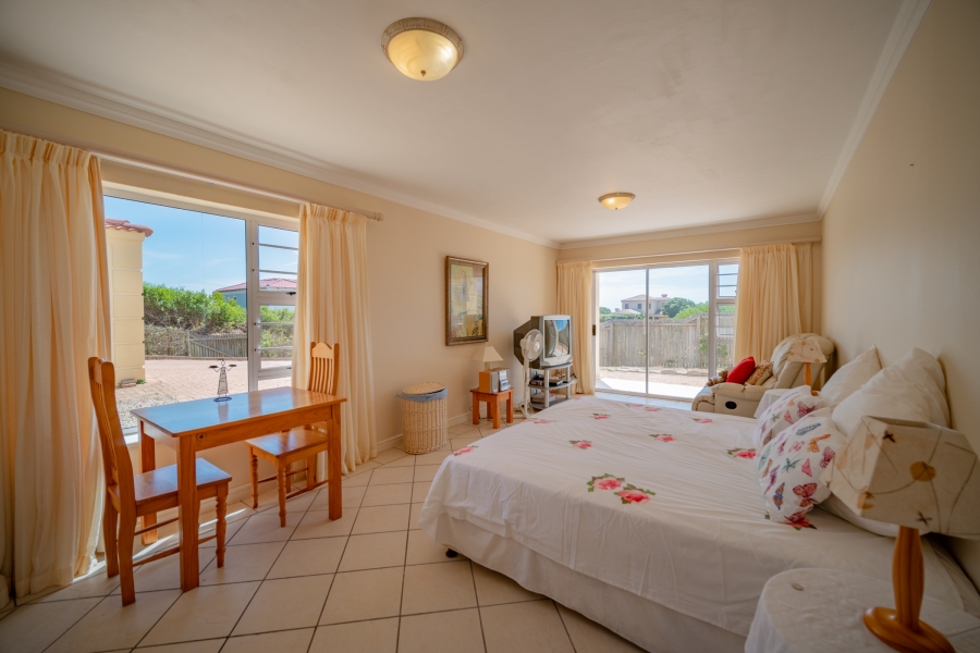 4 Bedroom Property for Sale in St Francis On Sea Eastern Cape